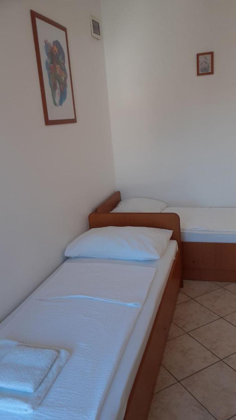 Apartments Dobri - 500M From Beach Nin Exteriör bild