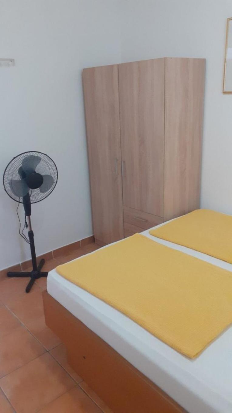 Apartments Dobri - 500M From Beach Nin Exteriör bild