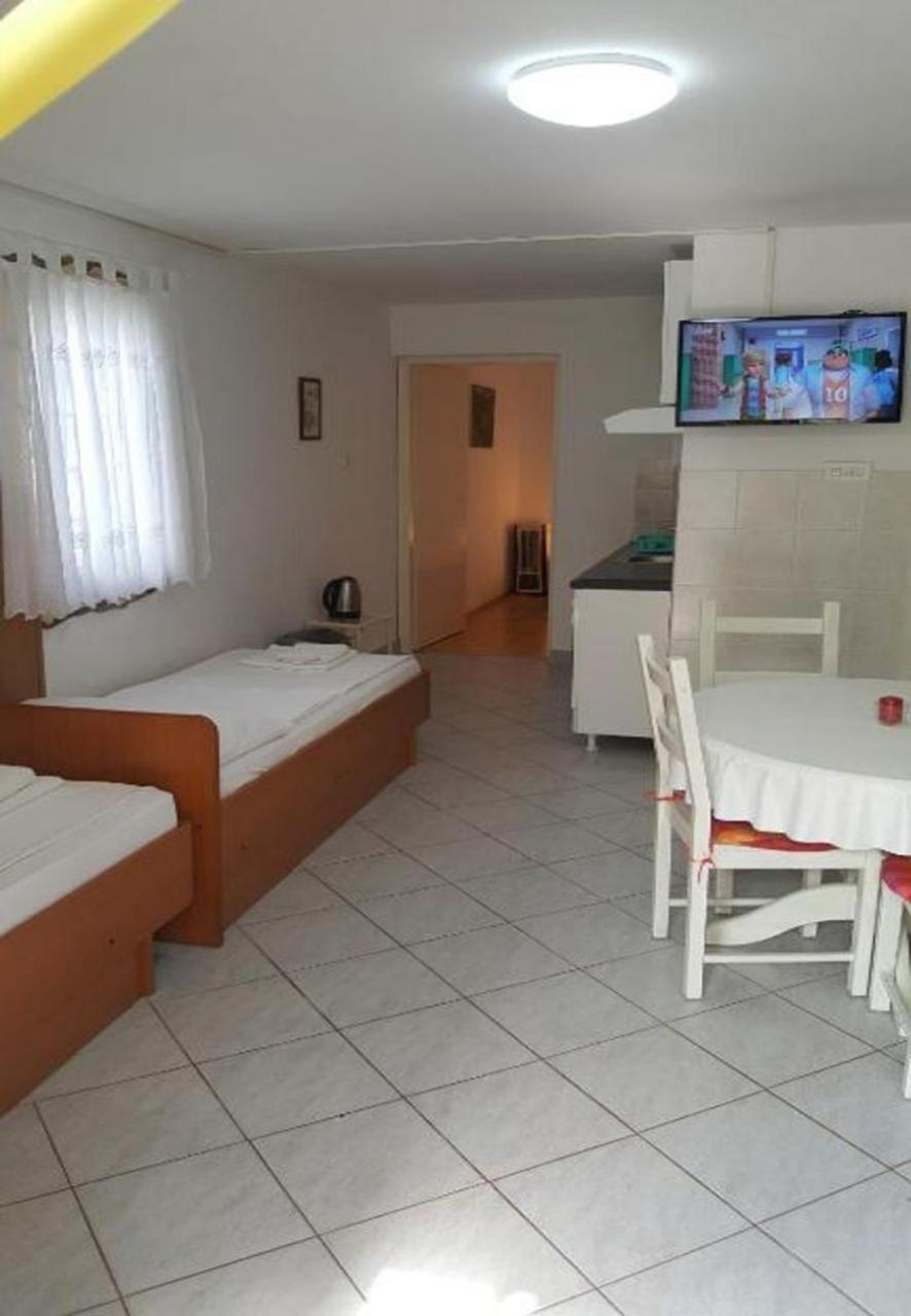 Apartments Dobri - 500M From Beach Nin Exteriör bild