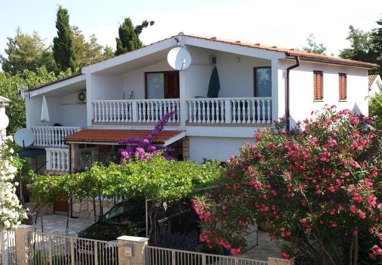 Apartments Dobri - 500M From Beach Nin Exteriör bild